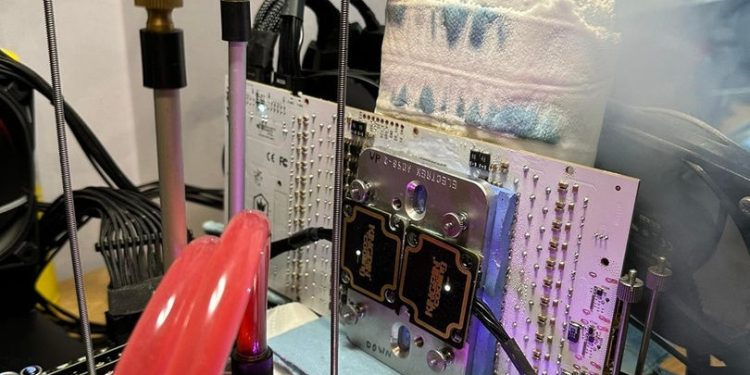 RTX 4090’dan Rekor Üstüne Rekor: LN2 ile 3.7 GHz