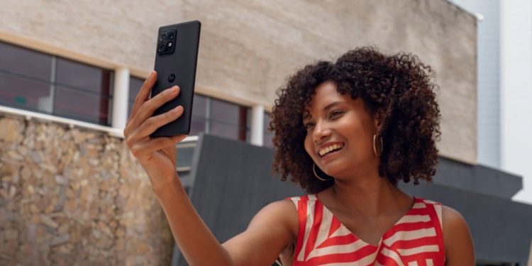 Motorola Edge 40 Pro Tanıtıldı, İşte Özellikleri ve Fiyatı